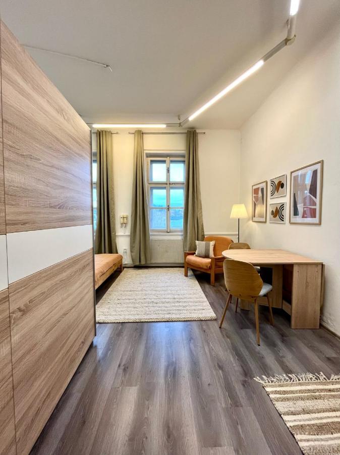 1 Bedroom Close To Palmovka * Praga